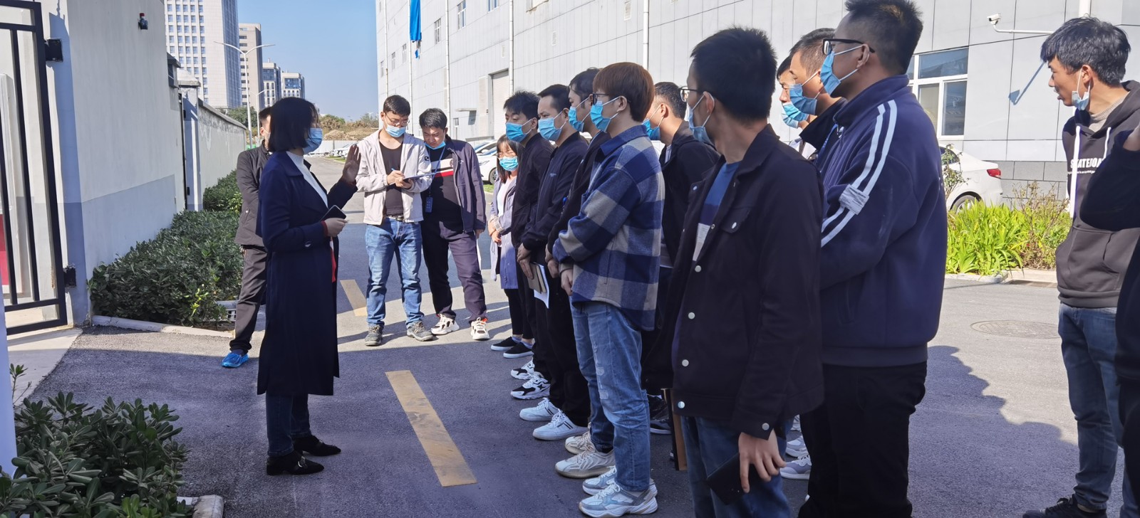 undefined 太阳成微电动力部组织开展化学品泄漏应急演练